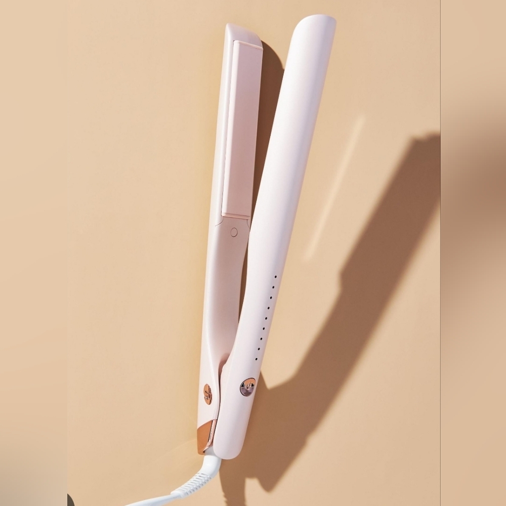 T3 1" Flat iron BRAND NEW in box (white)